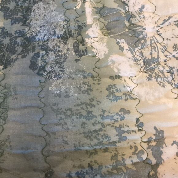 NWOT. Hand Crafted Reversible Quilted Baby Bib. $12 ea. or 3/$25 - Picture 5 of 6